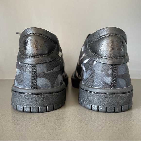 Nike x CDG Dunks Low - Picture 4 of 5